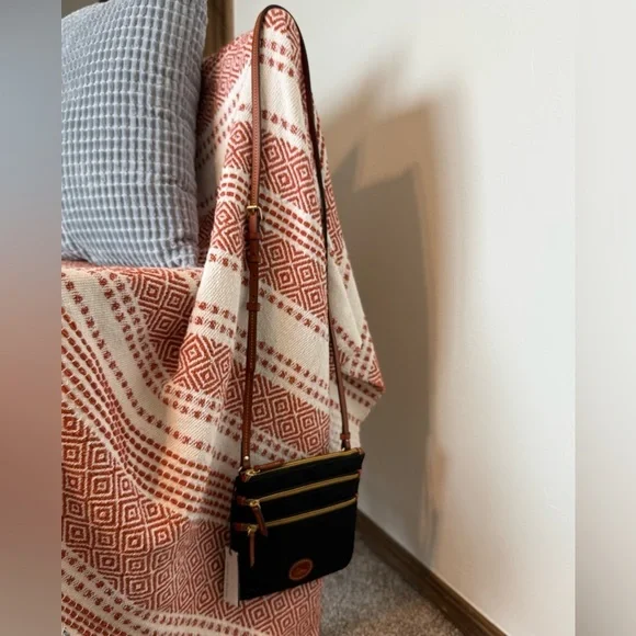 Dooney & Bourke North/South Triple Zip Crossbody Black Nylon Bag NEW - Picture 8 of 12